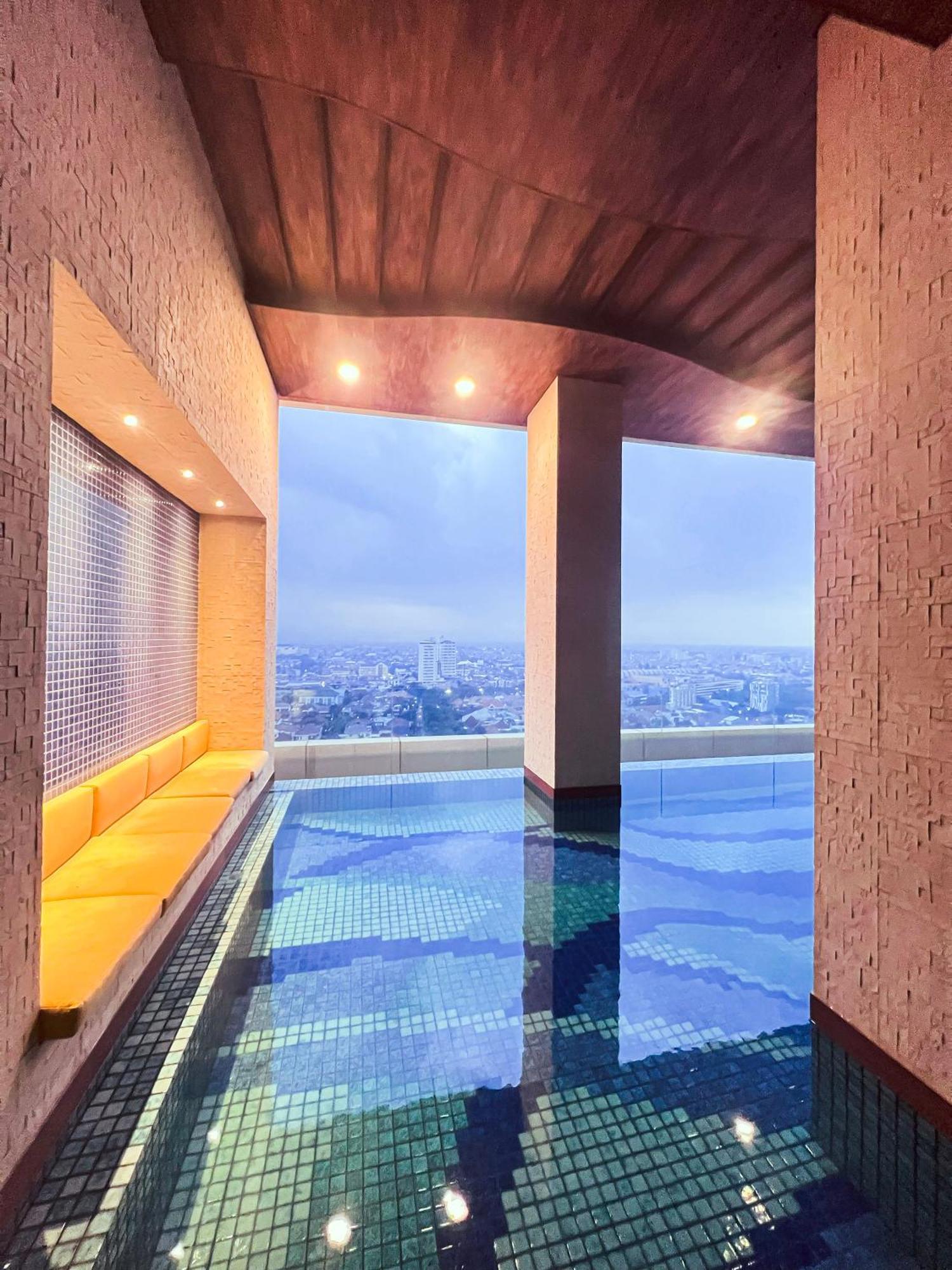 Hotel Leedon & 4*